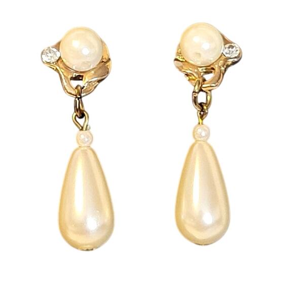 Vintage Gold Tone Faux Pearl Dangle Earrings Rhinestone Teardrop Drop 1.5” - Picture 1 of 10